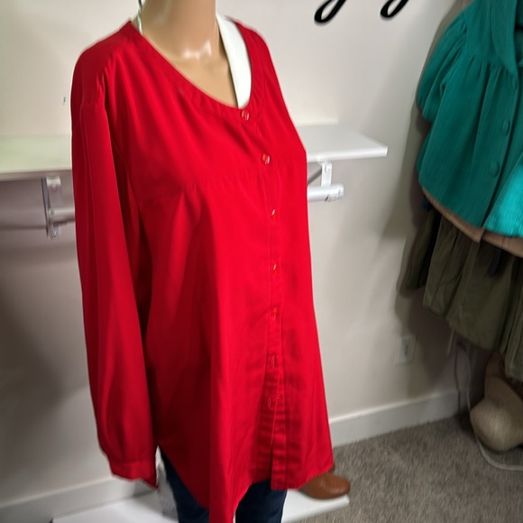 PTP 31 inches length 34 inches. This is polyester. The size I can’t read. 4-5X - Picture 2 of 5